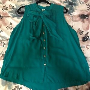 Teal button up tank with bow
